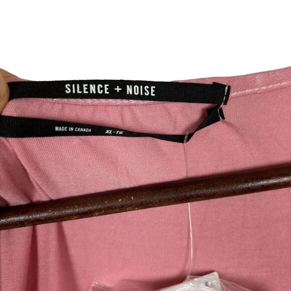NWT Urban Outfitters Tie Me Up Silence Noise Pink V-Neck Cropped Top Women's XL - Picture 10 of 10